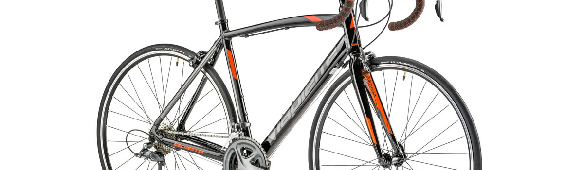 Vélo de course avec cadre en aluminium